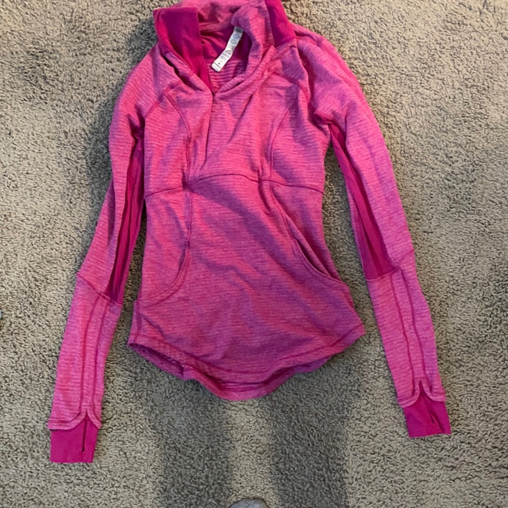 Lululemon size 2 pink pullover